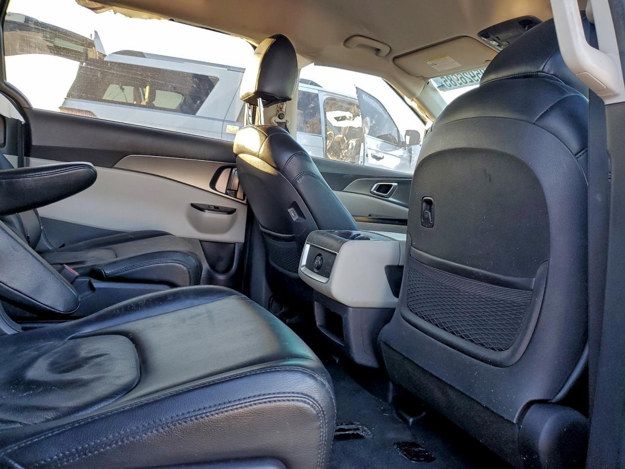 2022 KIA Carnival