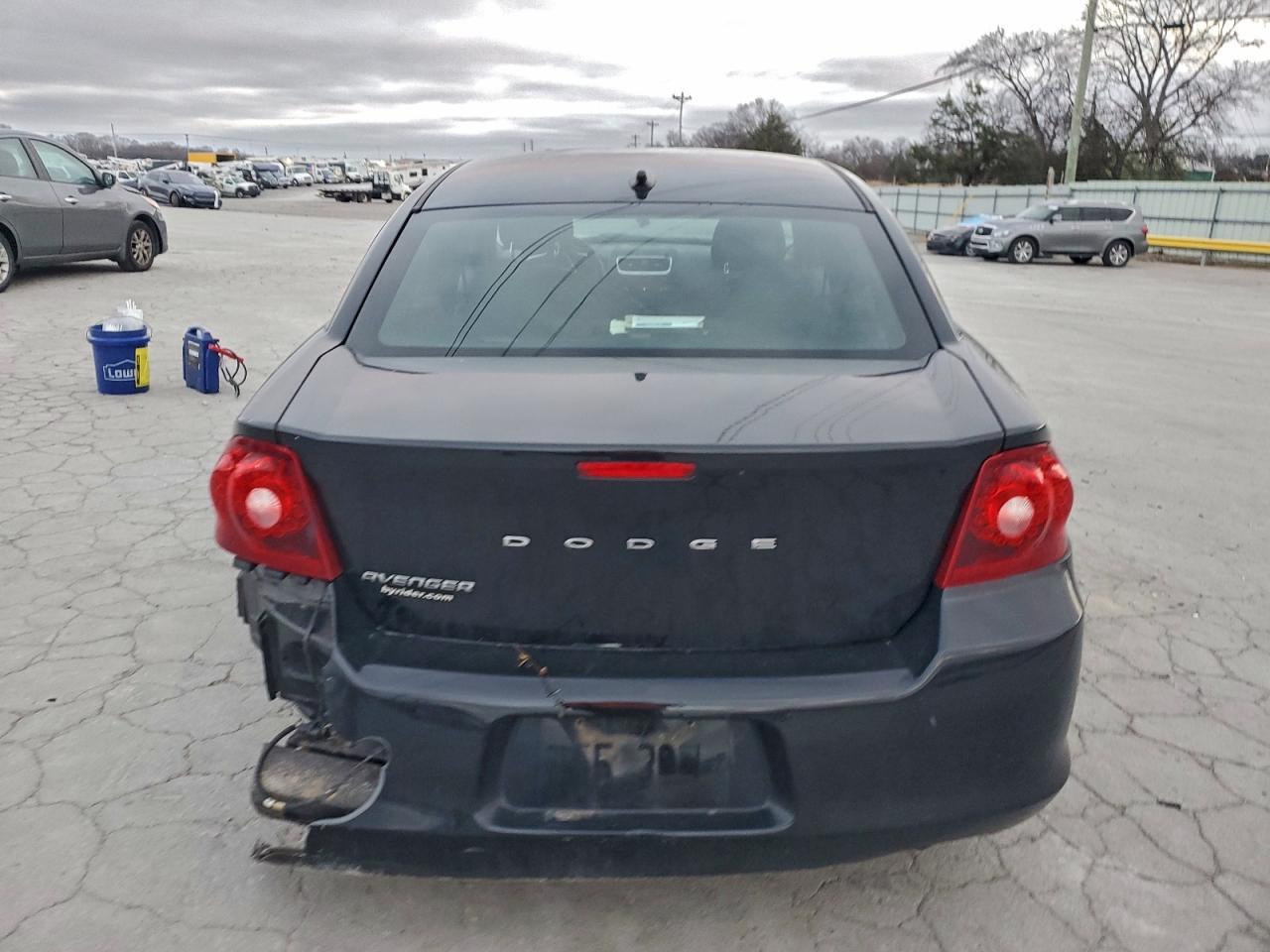 2013 DODGE Avenger