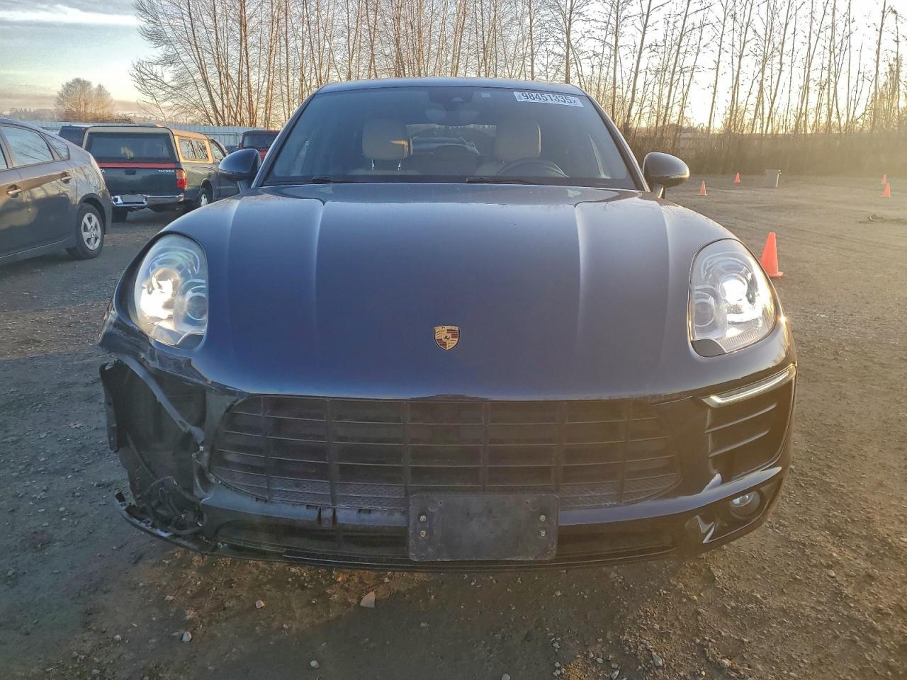 2017 PORSCHE Macan