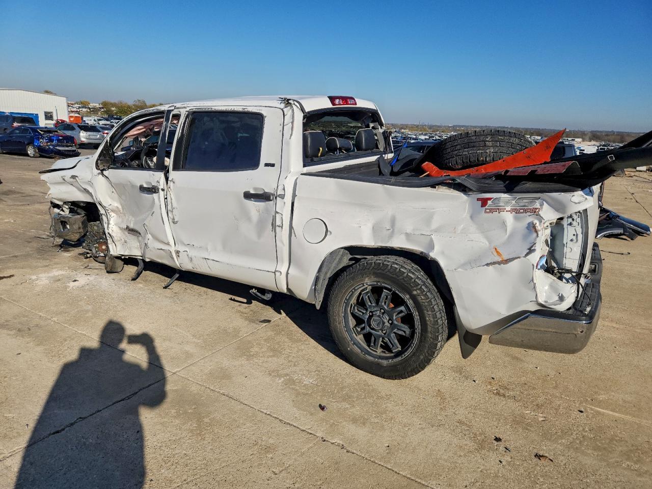 2016 TOYOTA TUNDRA