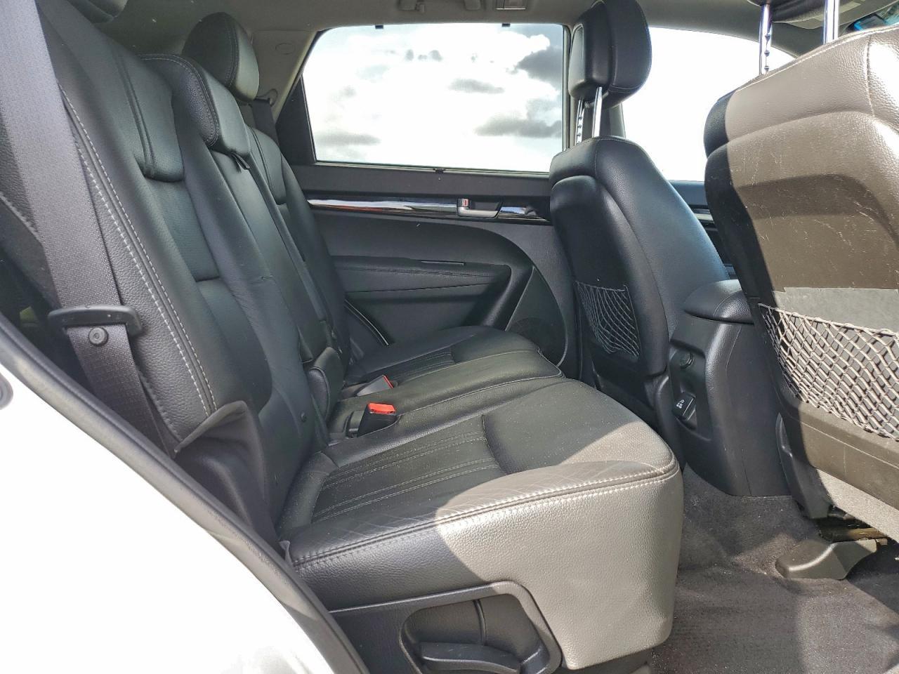 2015 KIA SORENTO