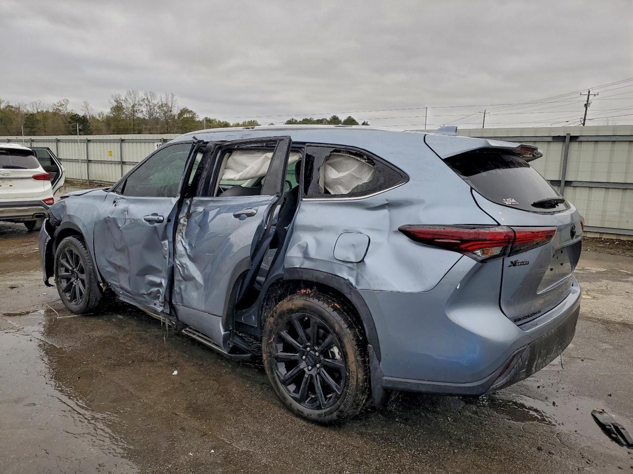 2024 TOYOTA HIGHLANDER