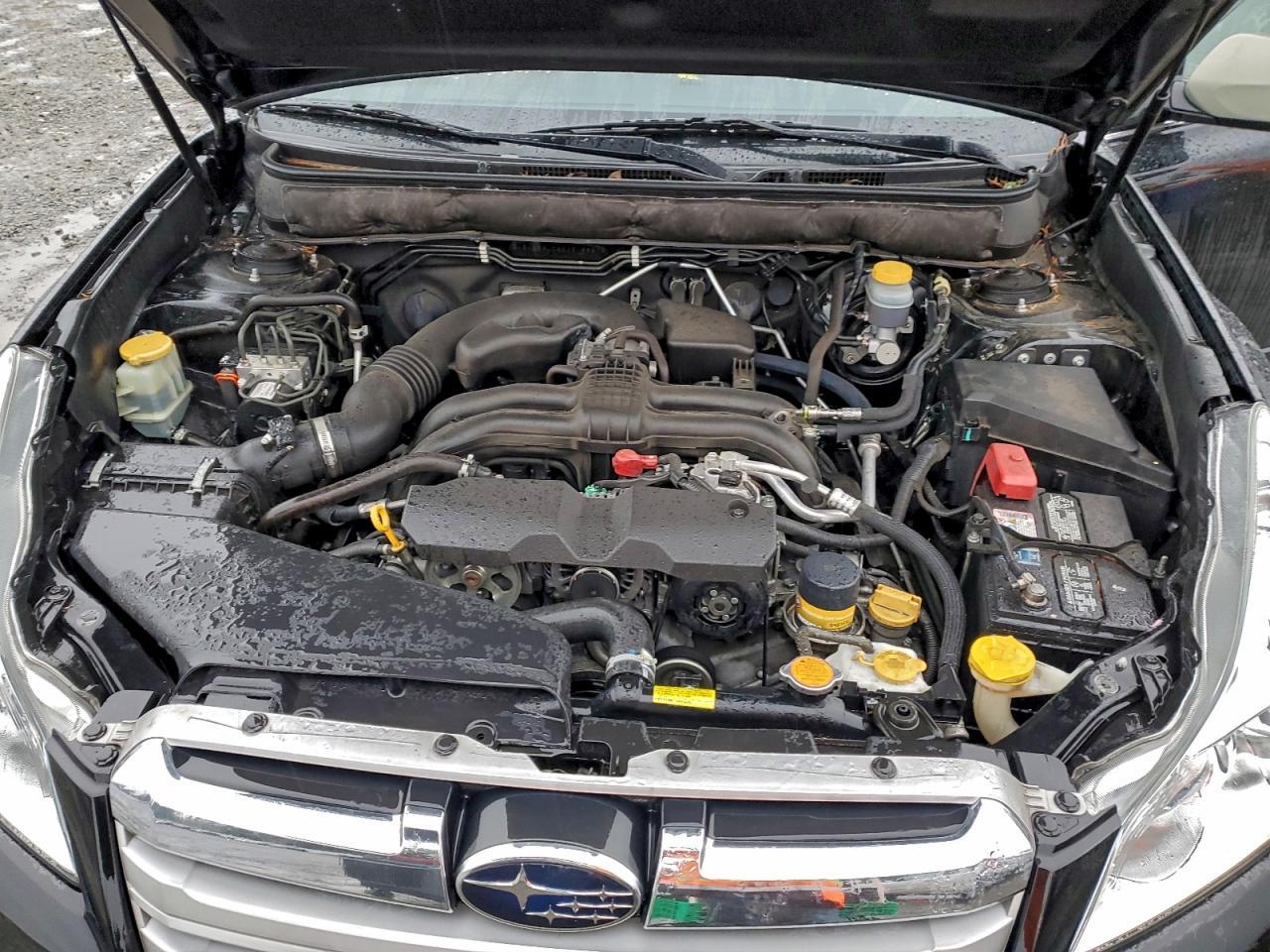 2013 SUBARU Outback