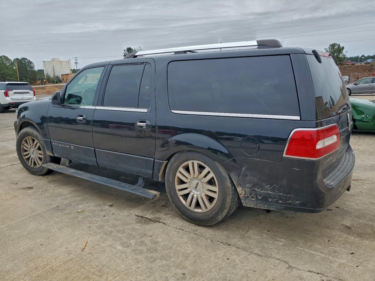 2012 LINCOLN Navigator