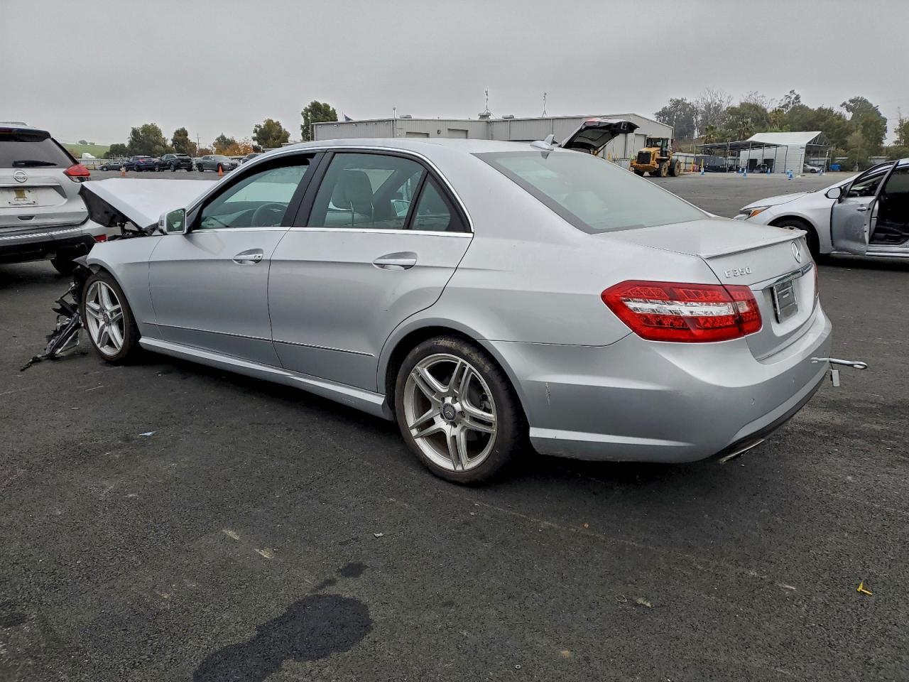 2013 MERCEDES-BENZ E-Class