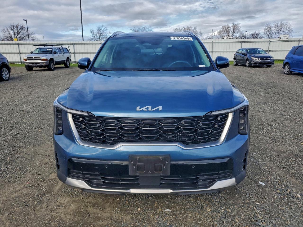 2025 KIA SORENTO