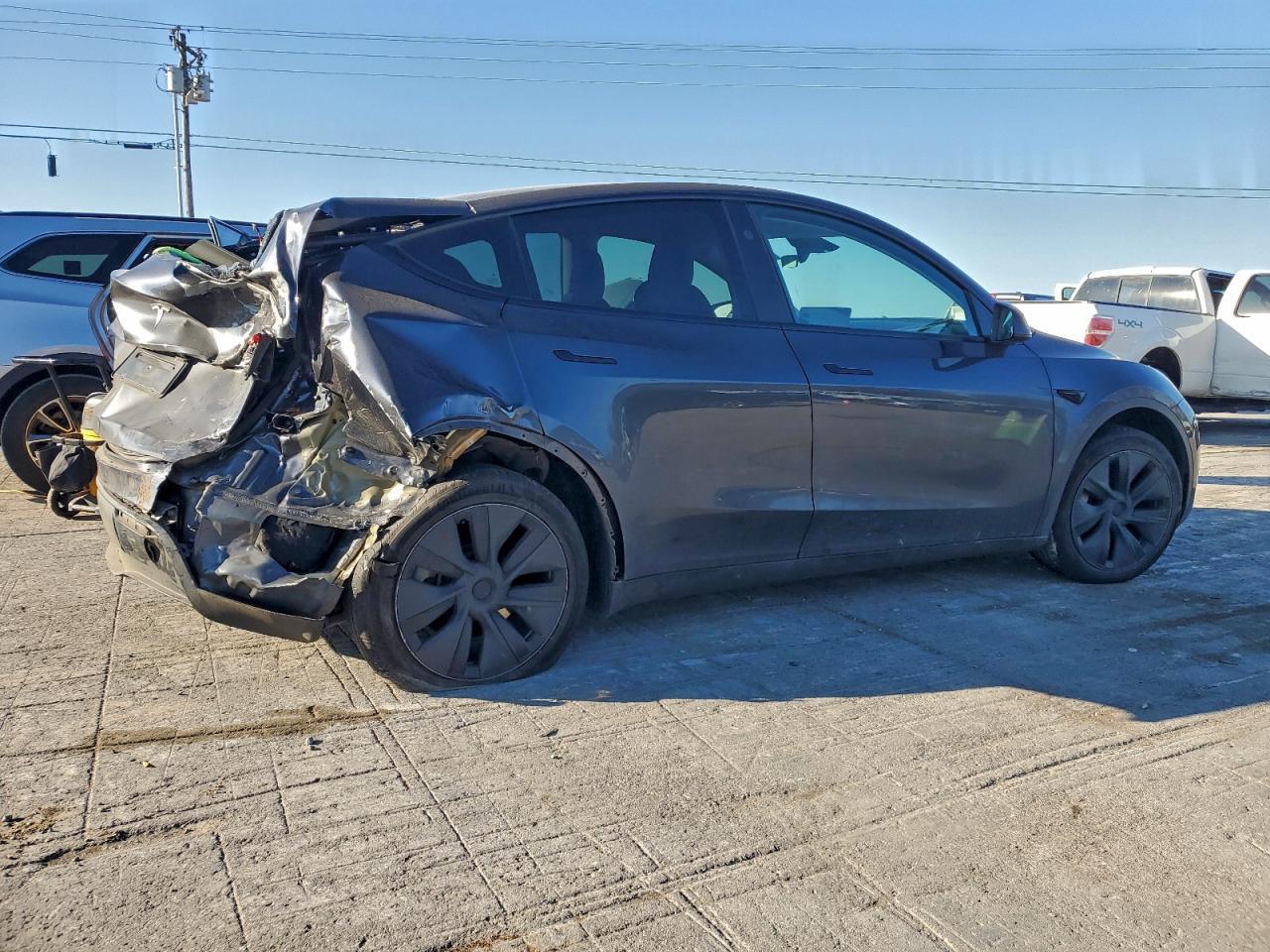 2024 TESLA MODEL Y