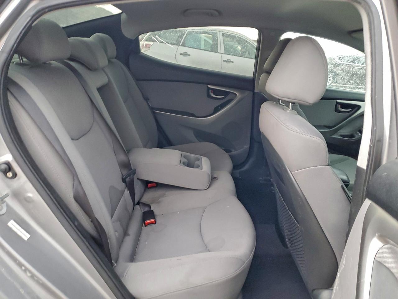2011 HYUNDAI ELANTRA