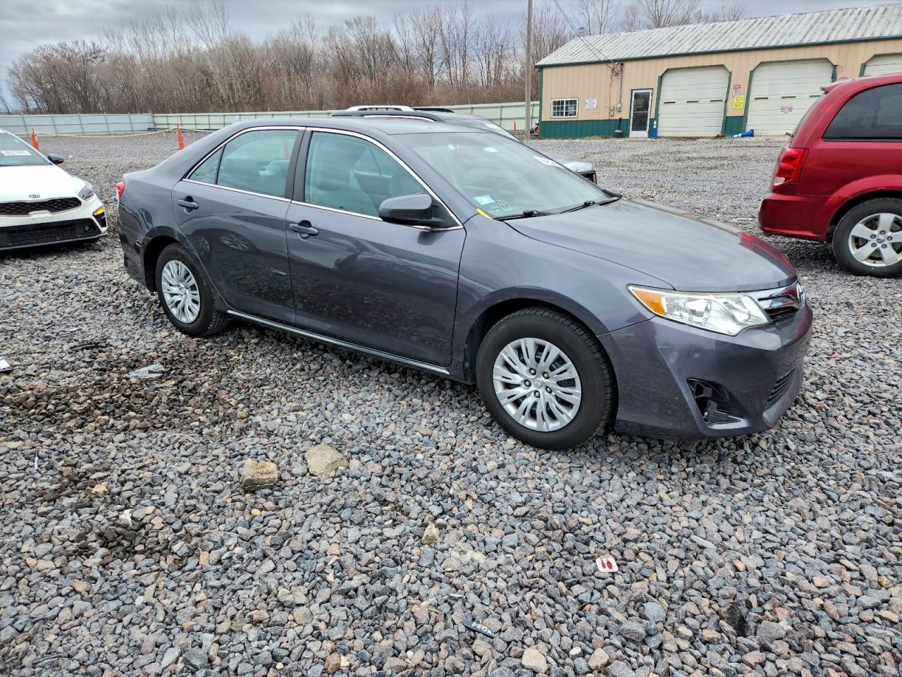 2014 TOYOTA CAMRY