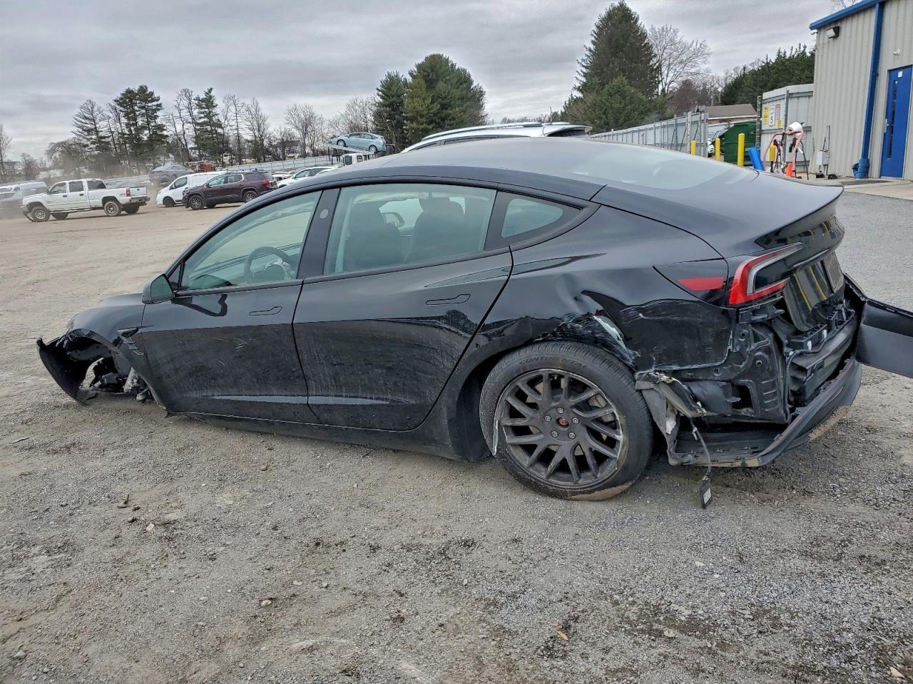 2024 TESLA MODEL 3
