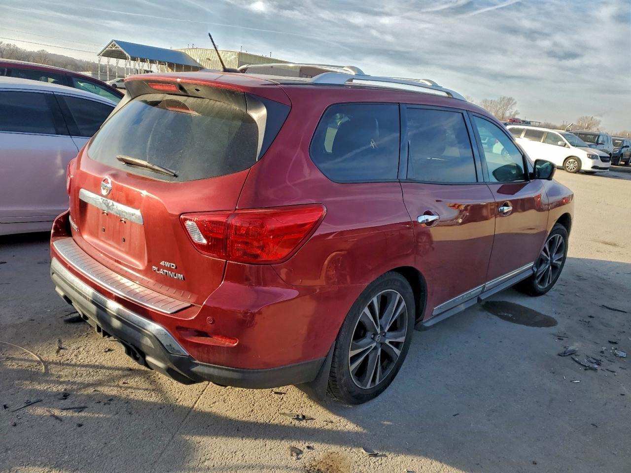 2017 NISSAN PATHFINDER
