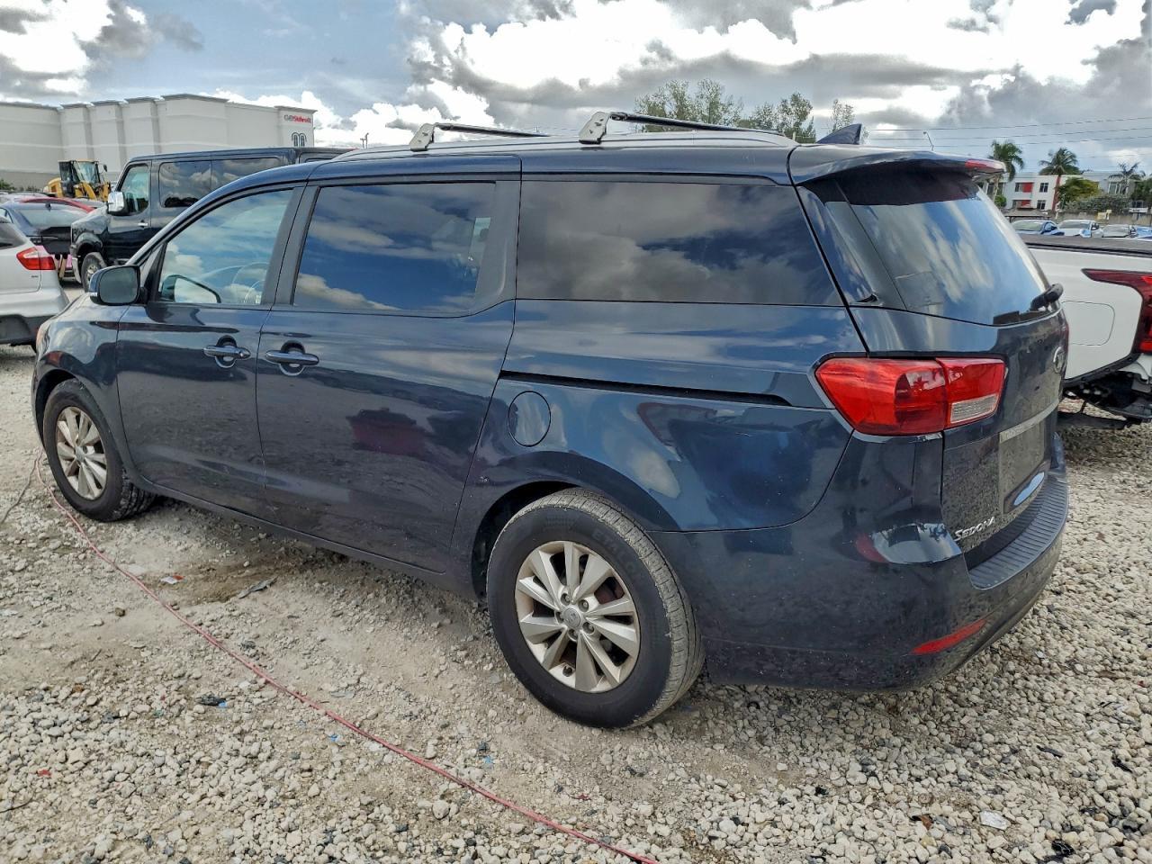2016 KIA SEDONA