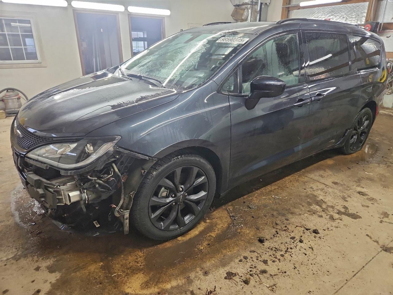 2020 CHRYSLER Pacifica