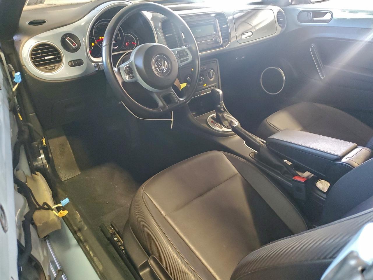 2015 VOLKSWAGEN Beetle