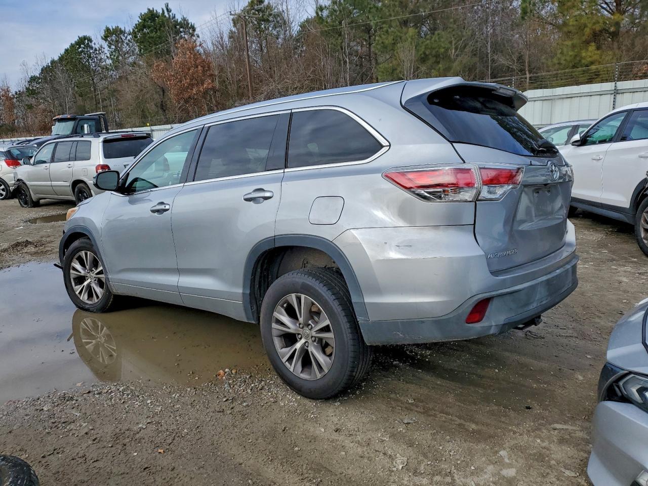 2015 TOYOTA HIGHLANDER