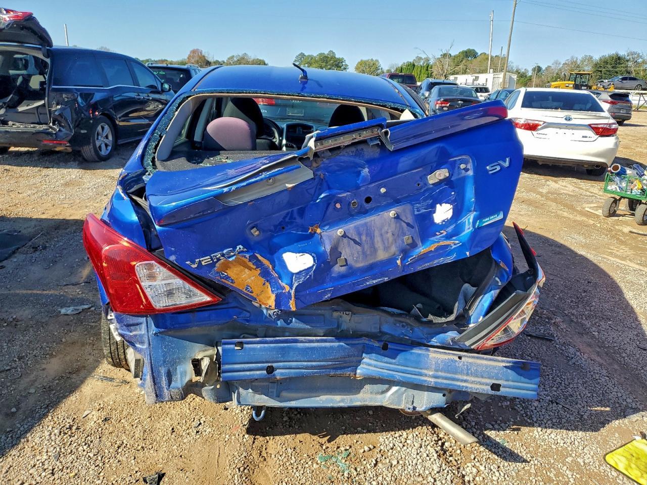 2016 NISSAN VERSA