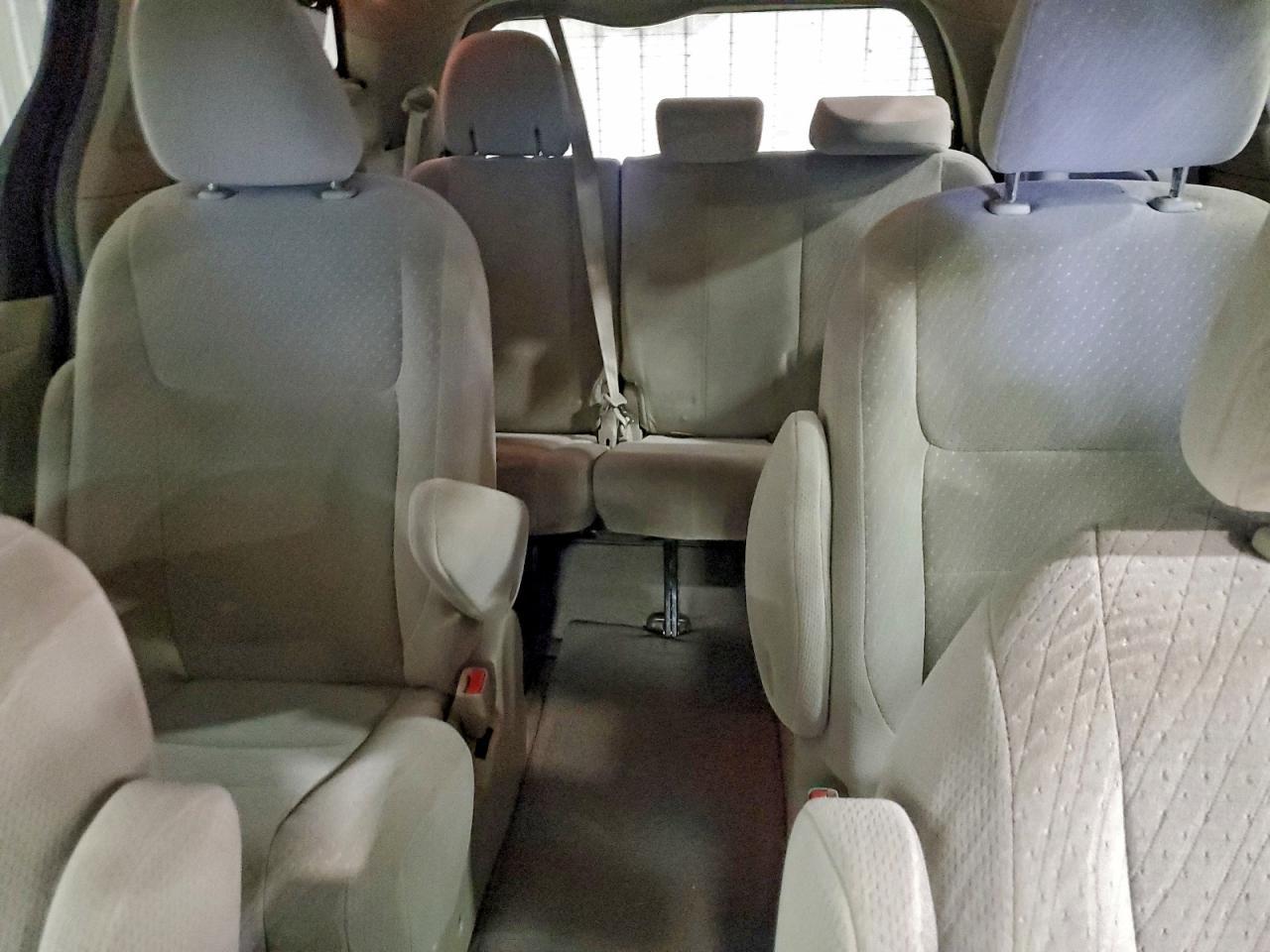 2015 TOYOTA SIENNA