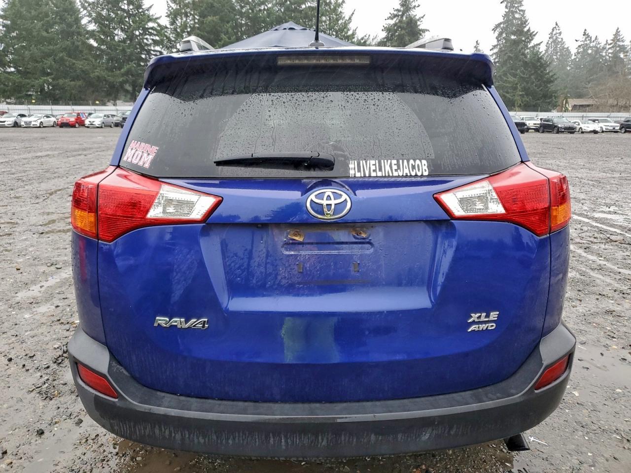 2015 TOYOTA RAV4
