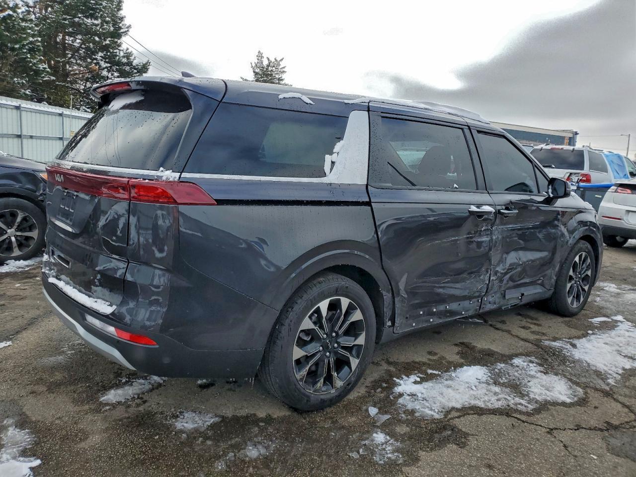 2023 KIA Carnival