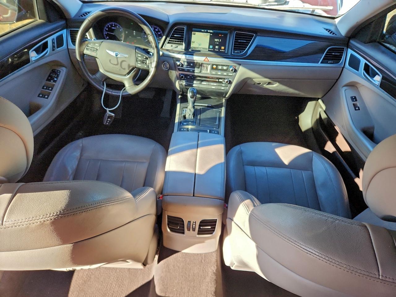 2016 HYUNDAI GENESIS