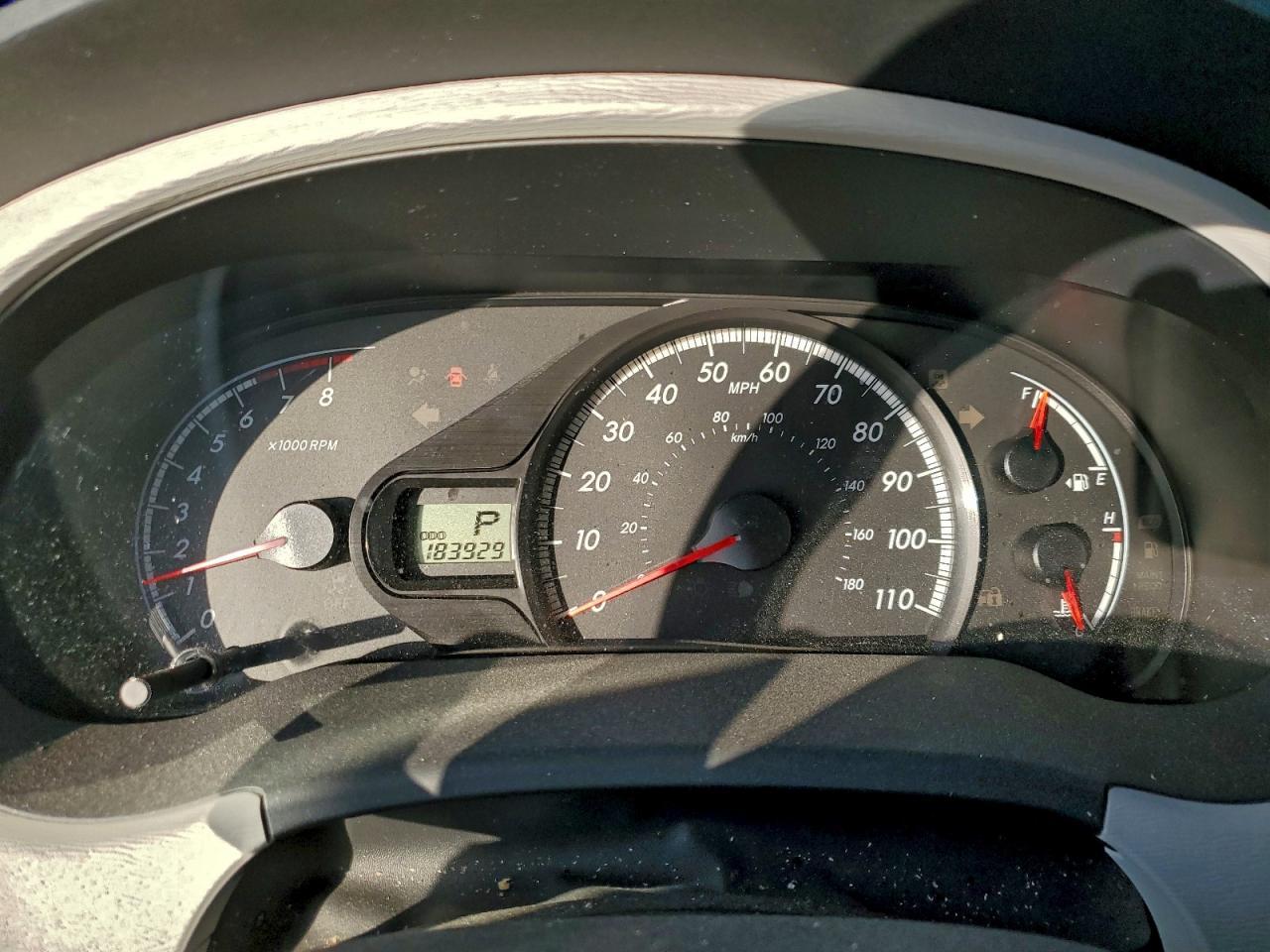 2011 TOYOTA SIENNA
