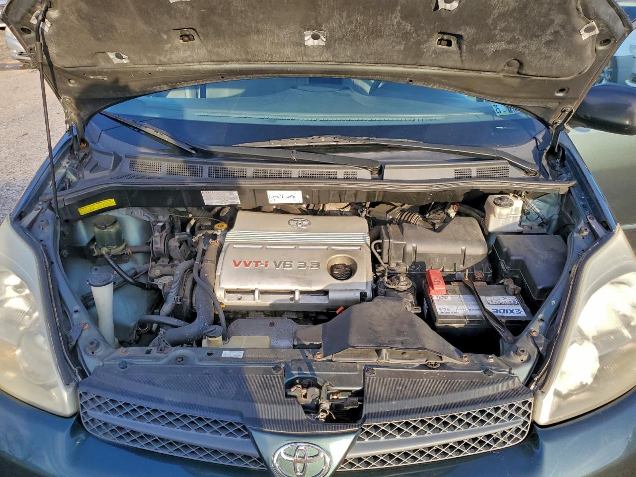 2005 TOYOTA SIENNA