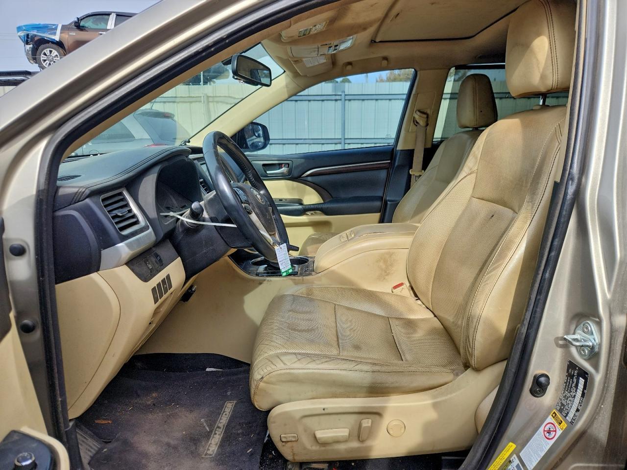 2015 TOYOTA HIGHLANDER