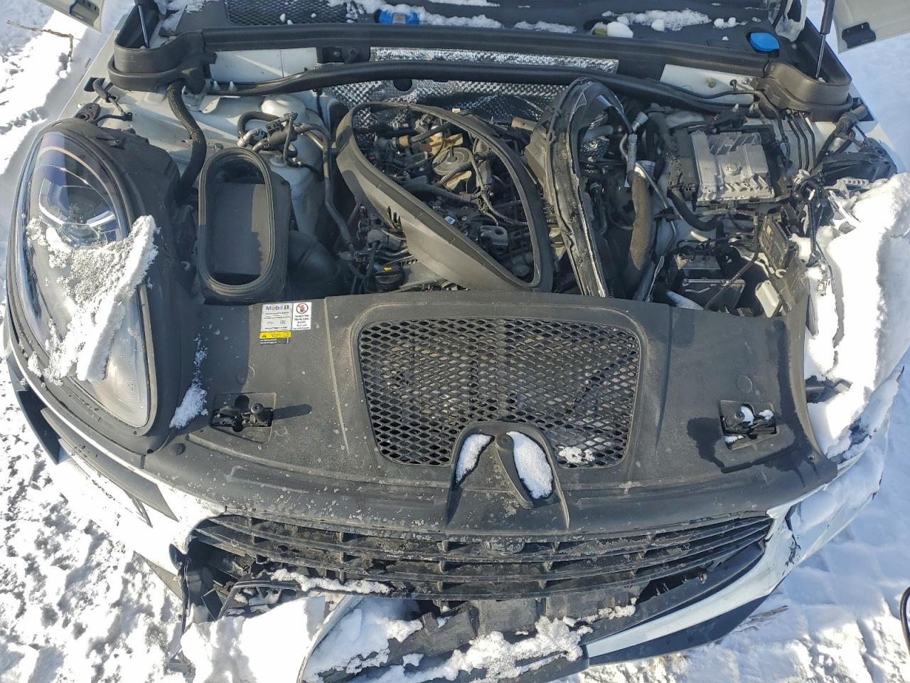 2021 PORSCHE Macan