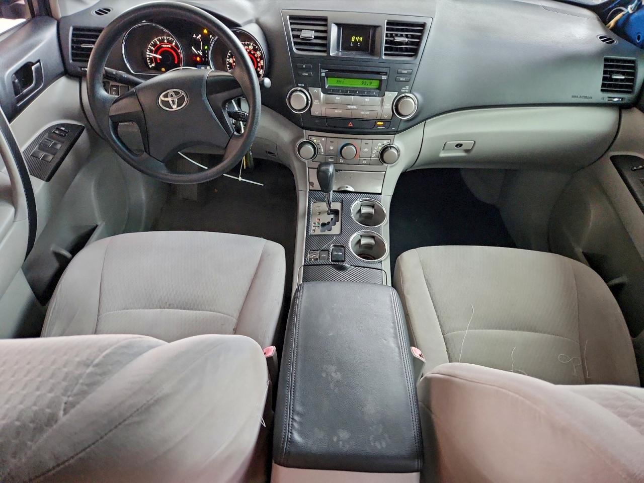 2010 TOYOTA HIGHLANDER
