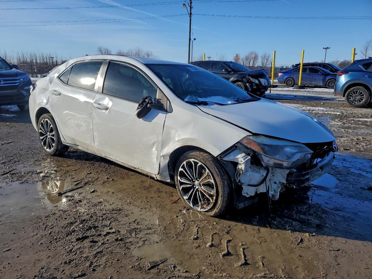 2015 TOYOTA COROLLA