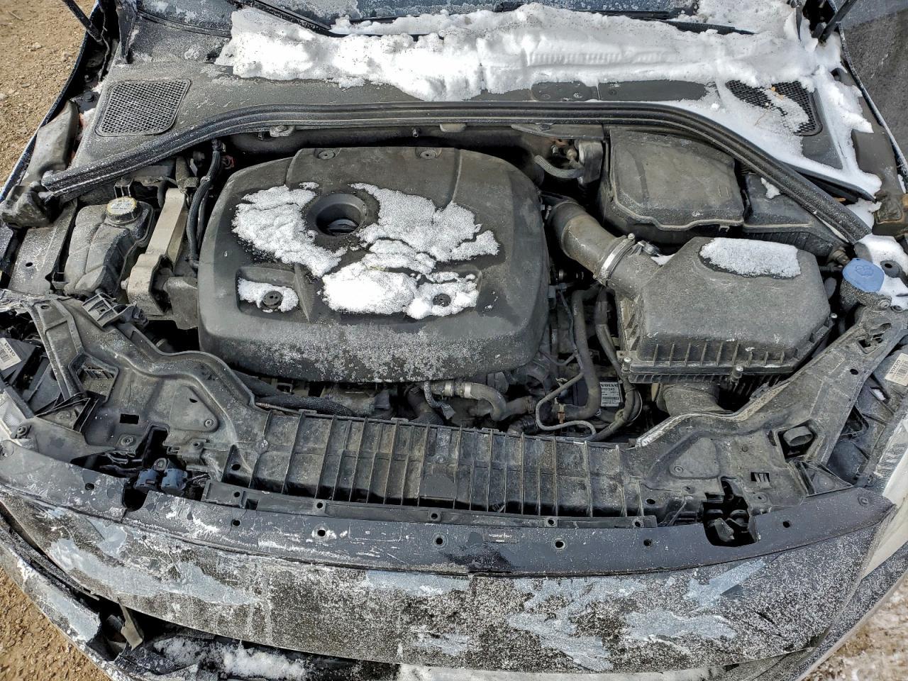 2015 VOLVO S60