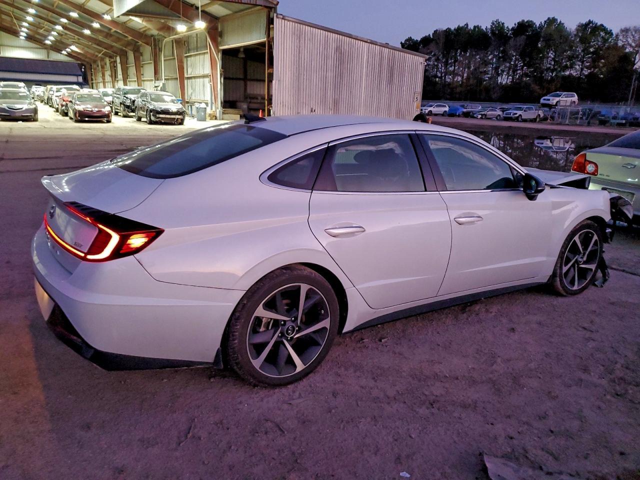 2021 HYUNDAI SONATA
