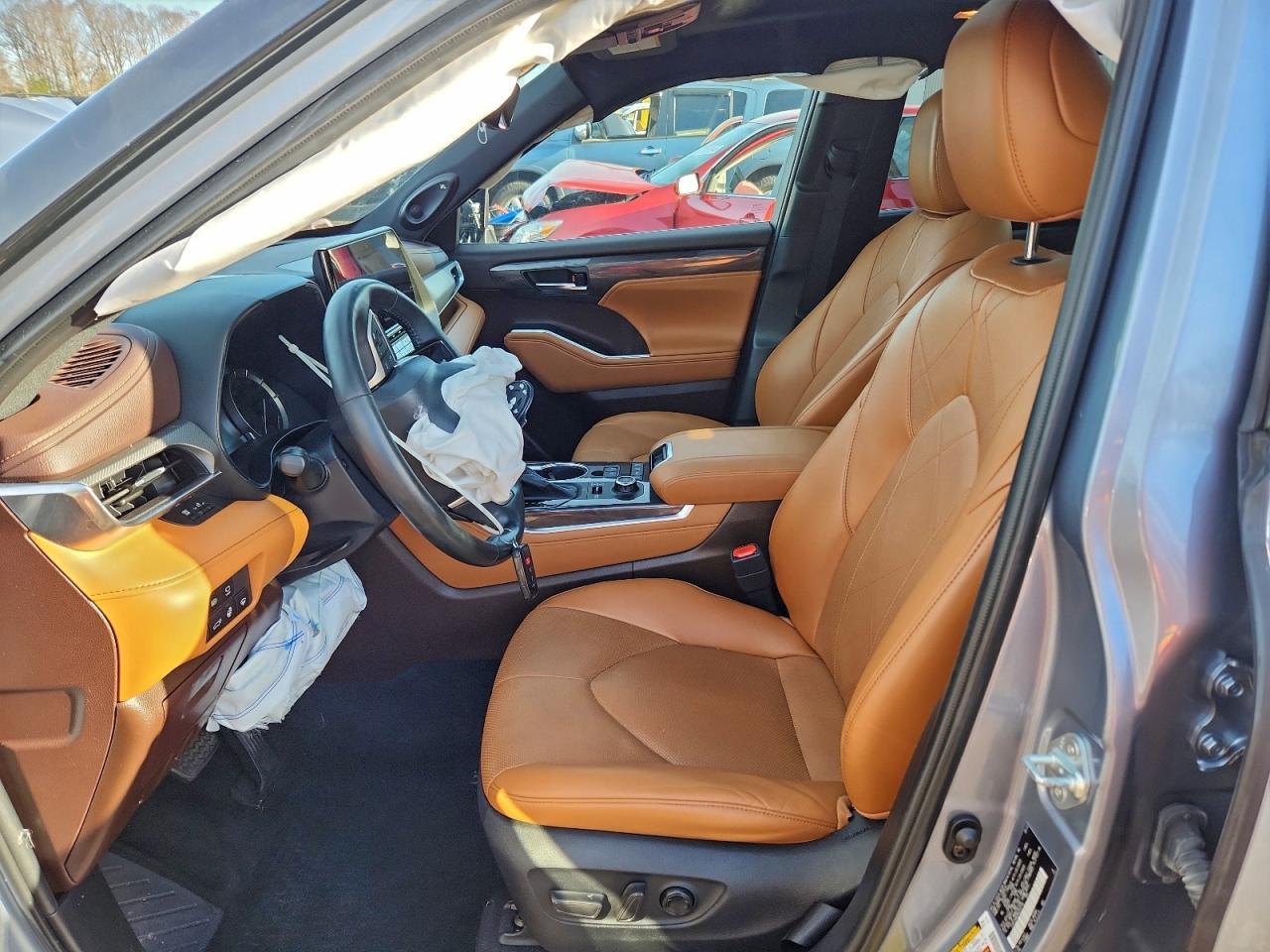 2022 TOYOTA HIGHLANDER
