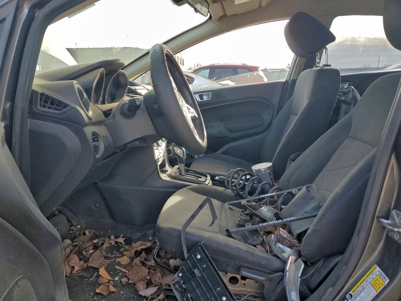 2015 FORD Fiesta