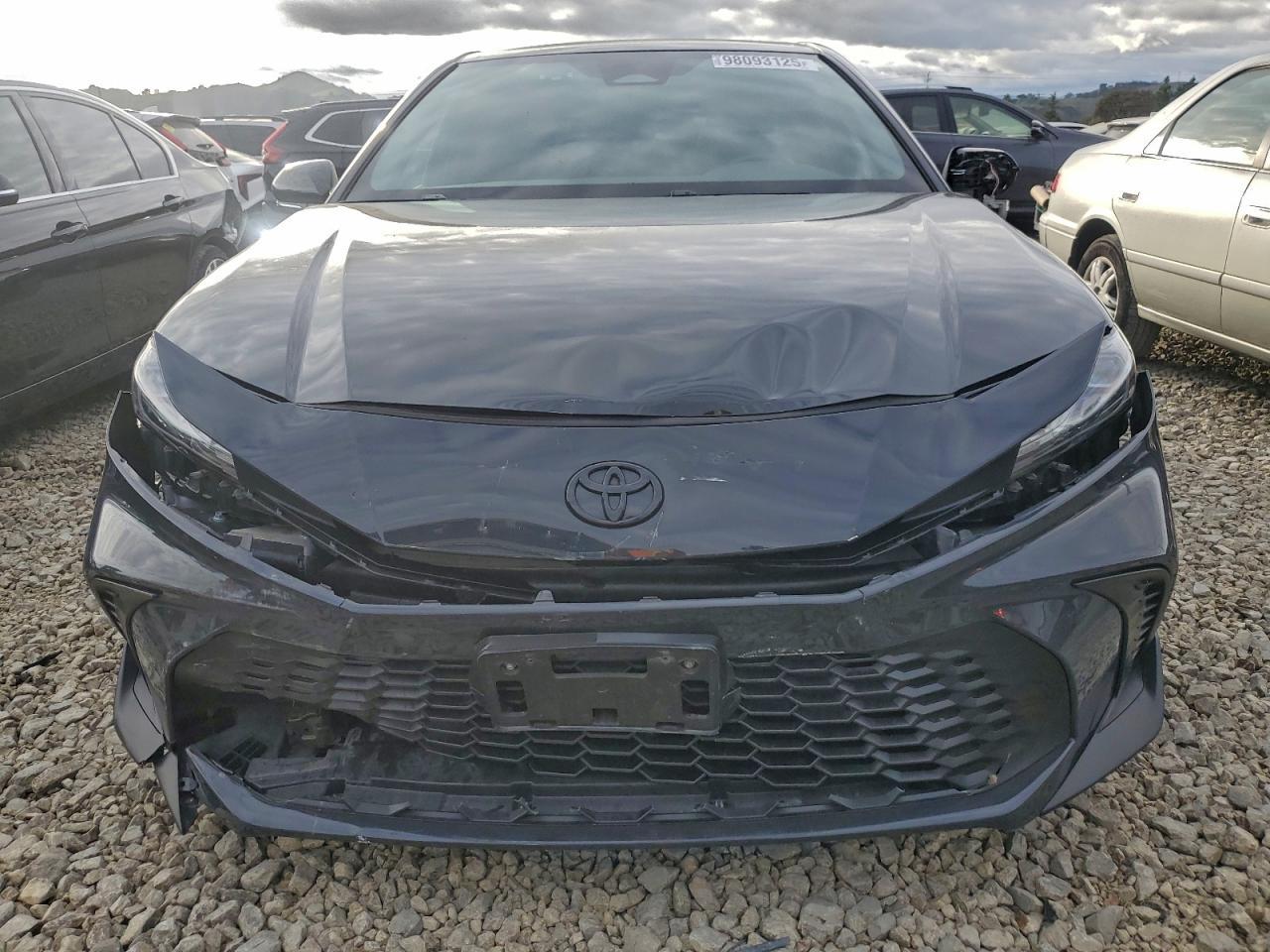 2025 TOYOTA CAMRY