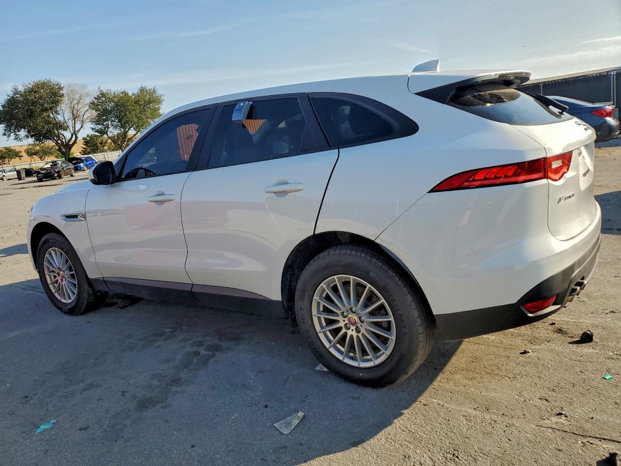 2017 JAGUAR F-Pace