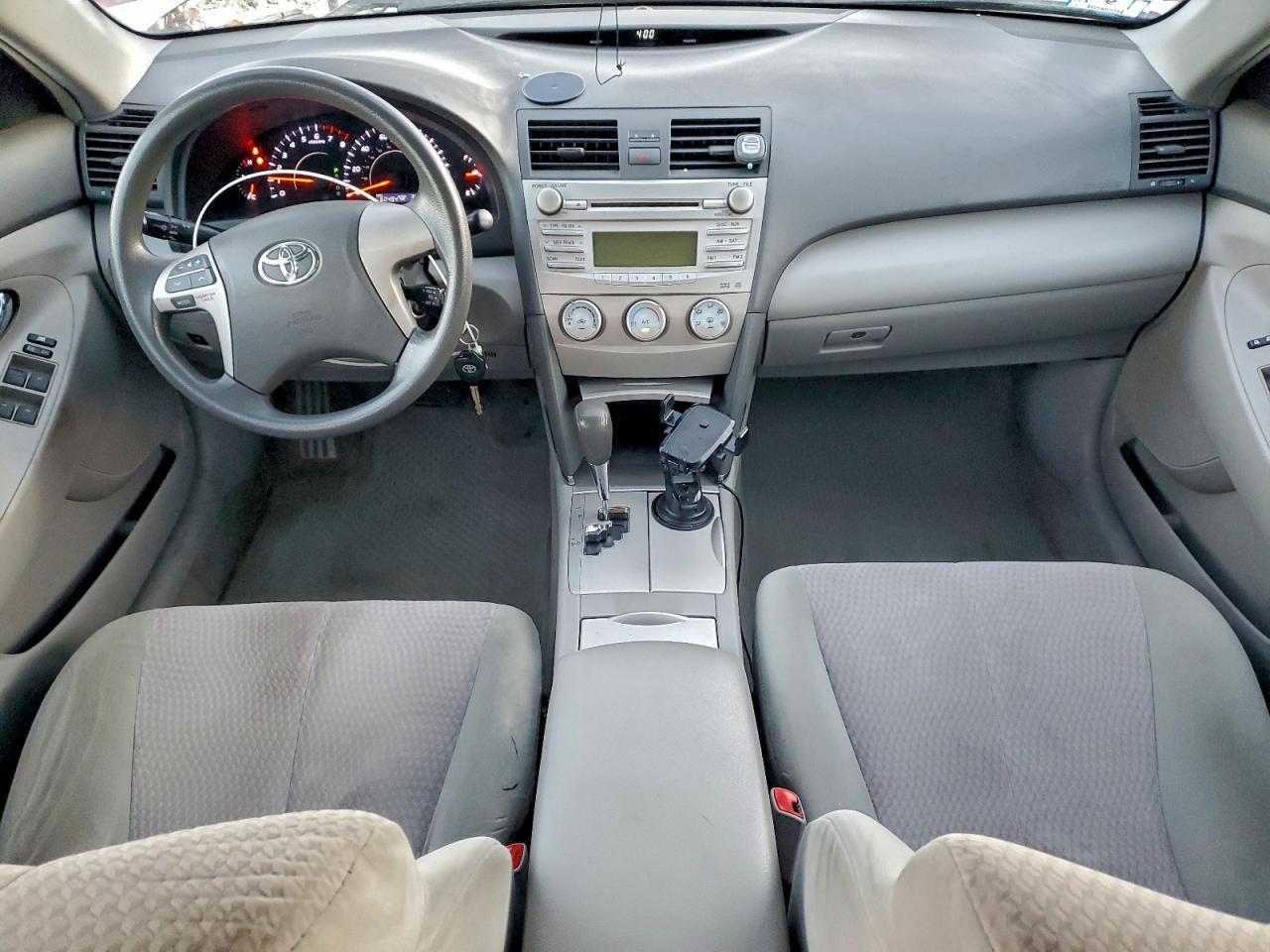 2010 TOYOTA CAMRY