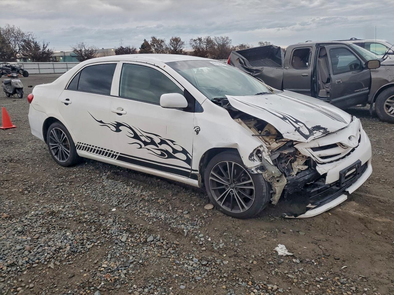 2013 TOYOTA COROLLA