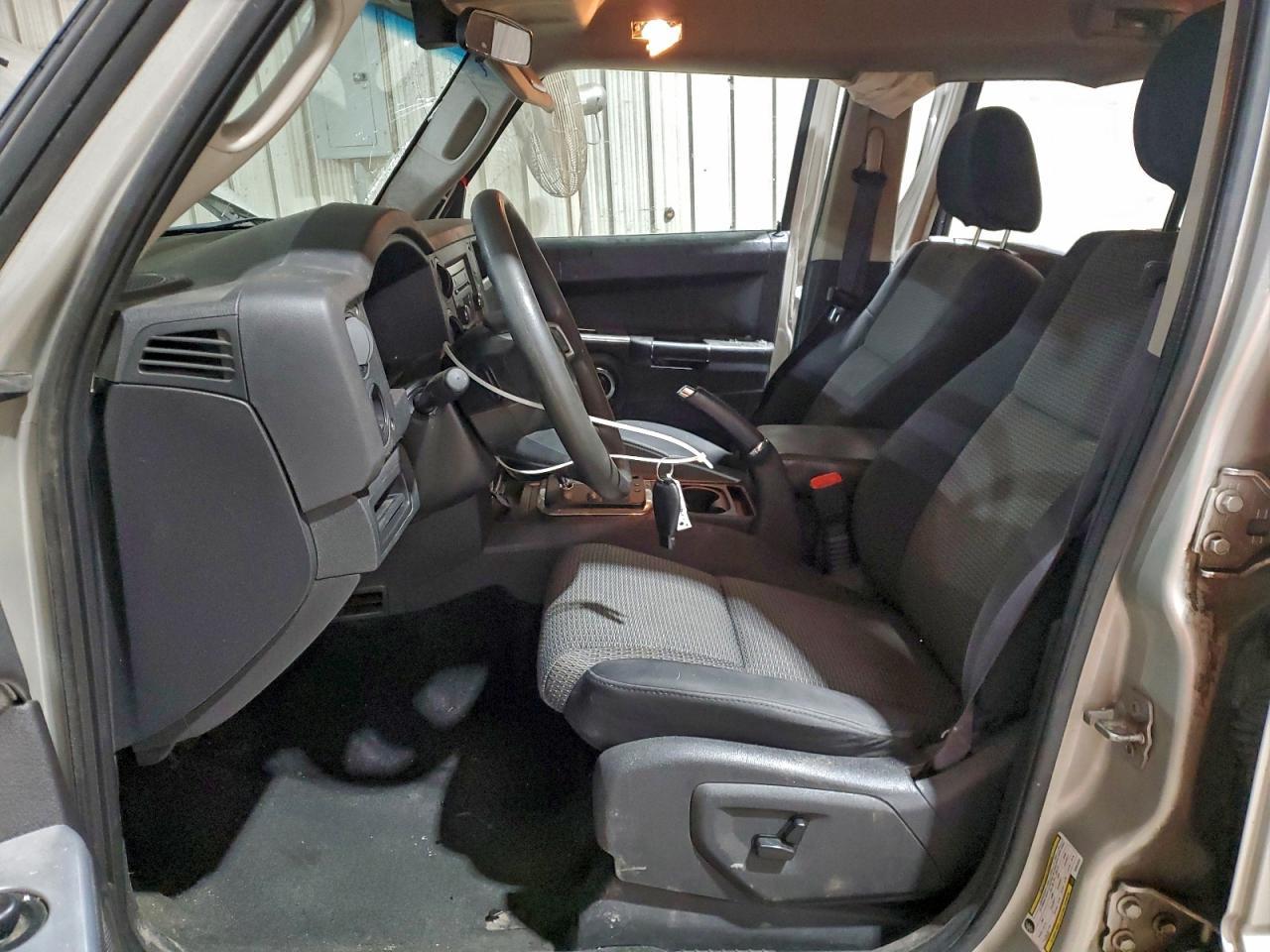 2009 JEEP Commander