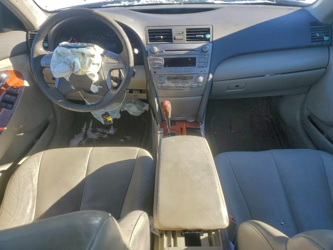 2011 TOYOTA CAMRY