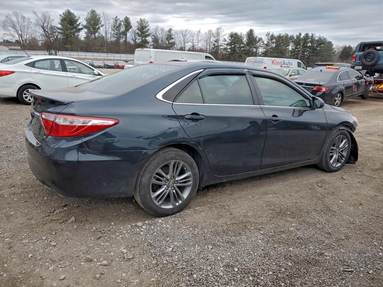 2016 TOYOTA CAMRY
