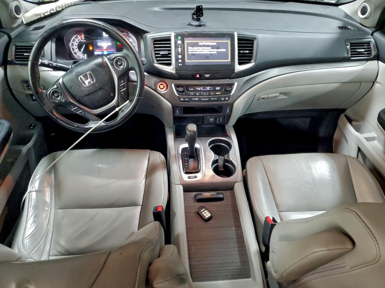 2016 HONDA PILOT