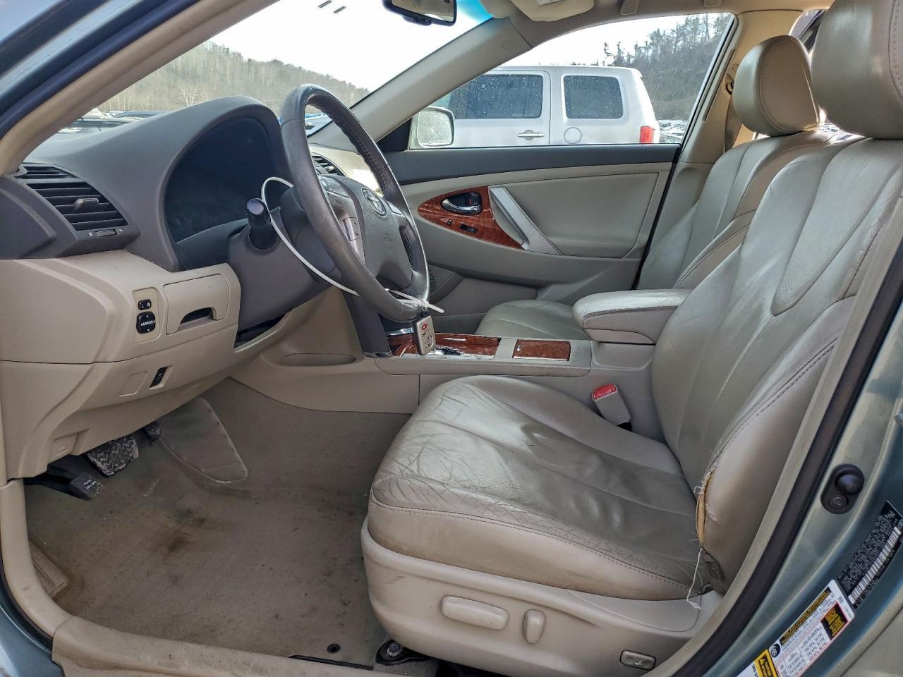 2010 TOYOTA CAMRY