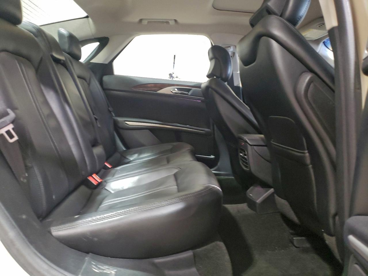 2016 LINCOLN MKZ