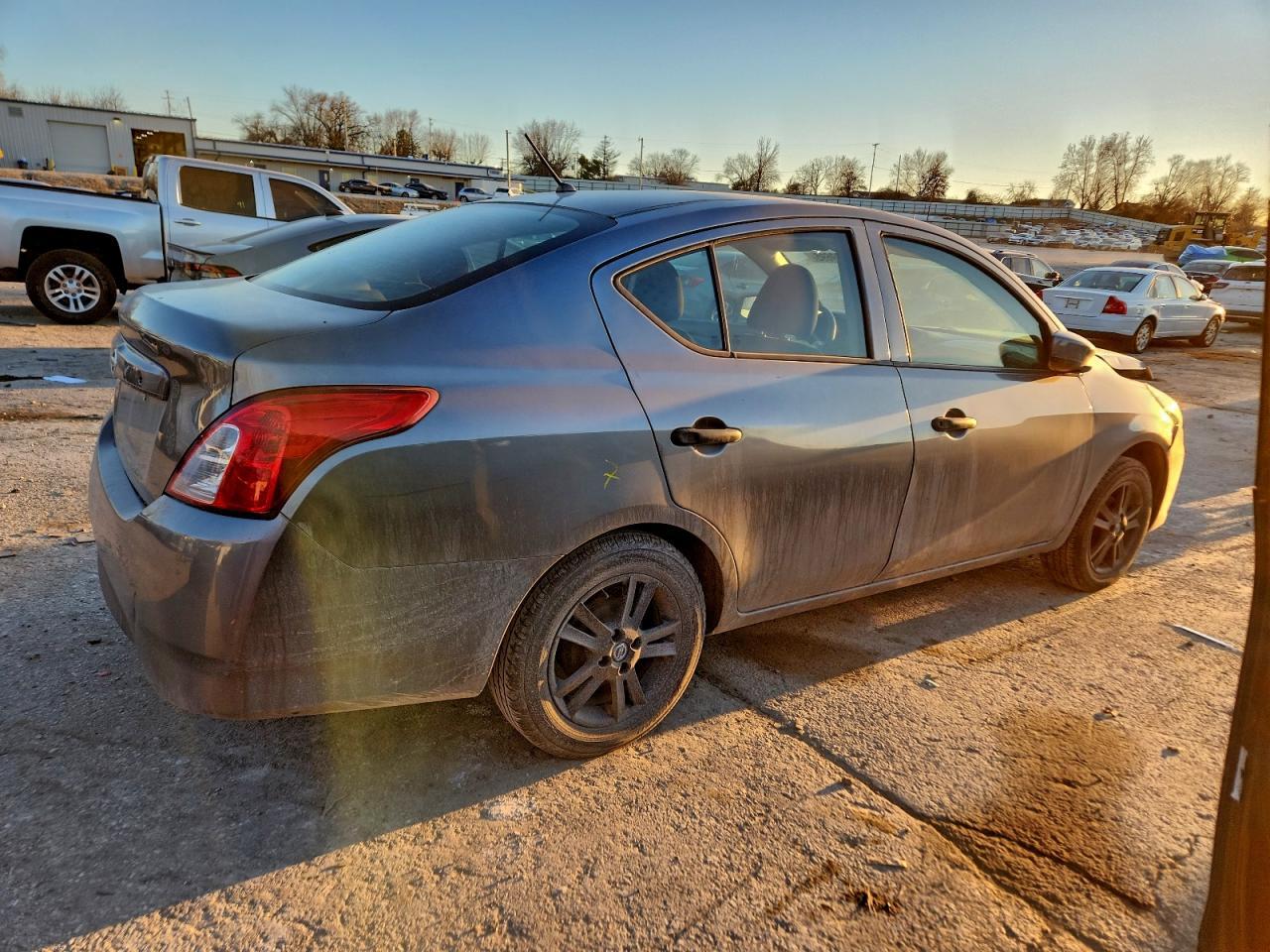 2019 NISSAN VERSA