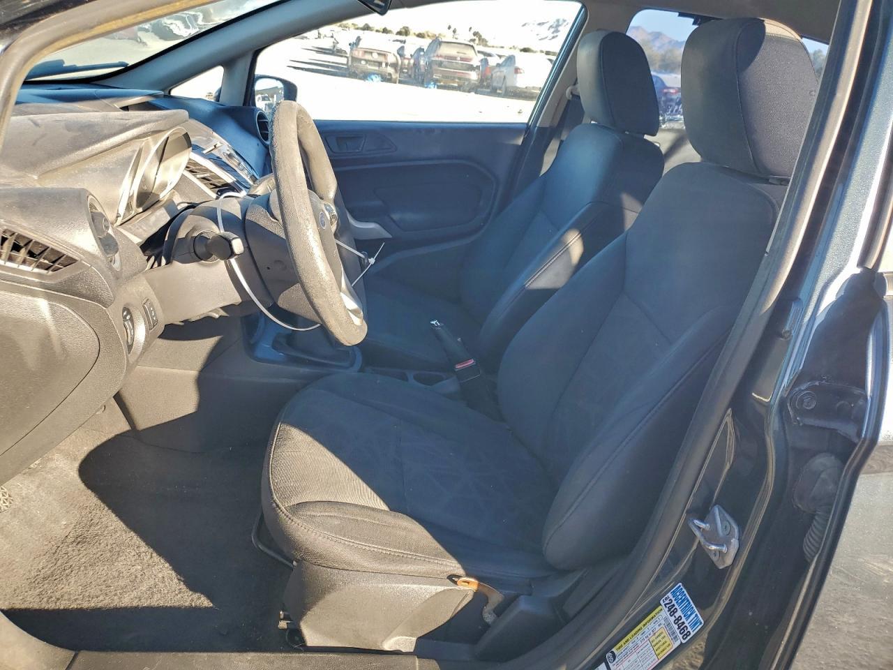 2011 FORD Fiesta