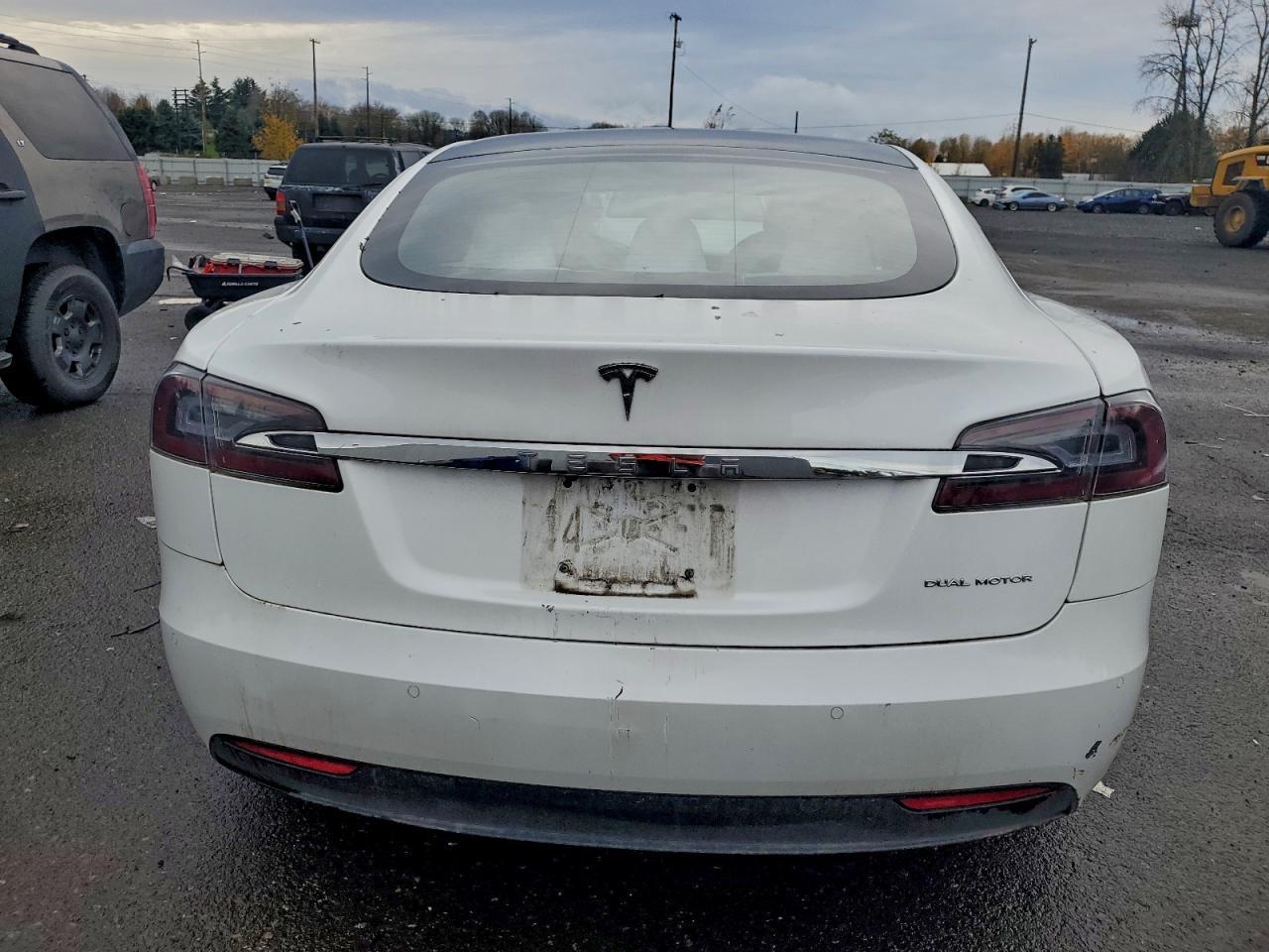 2020 TESLA MODEL S