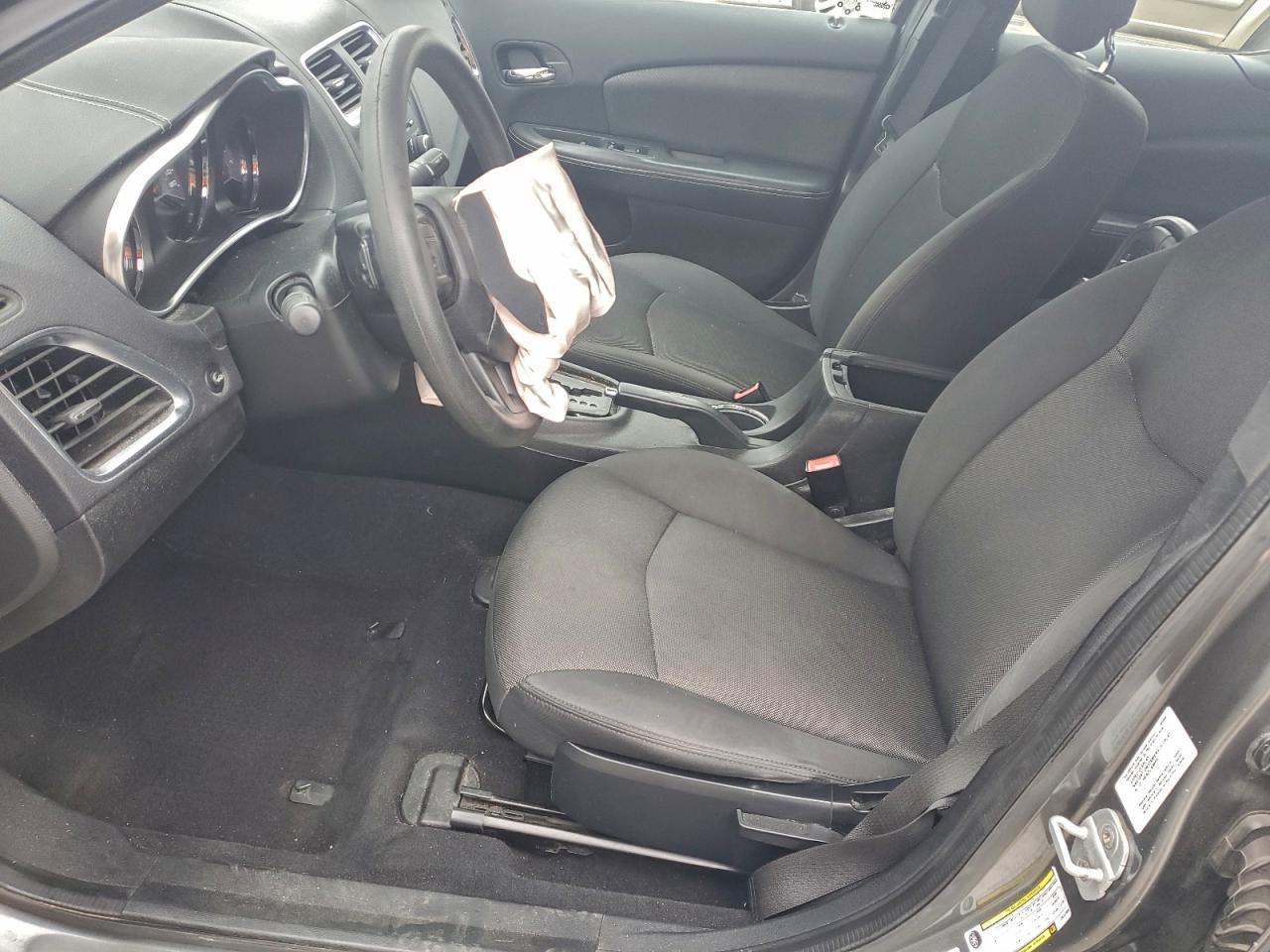 2012 DODGE Avenger