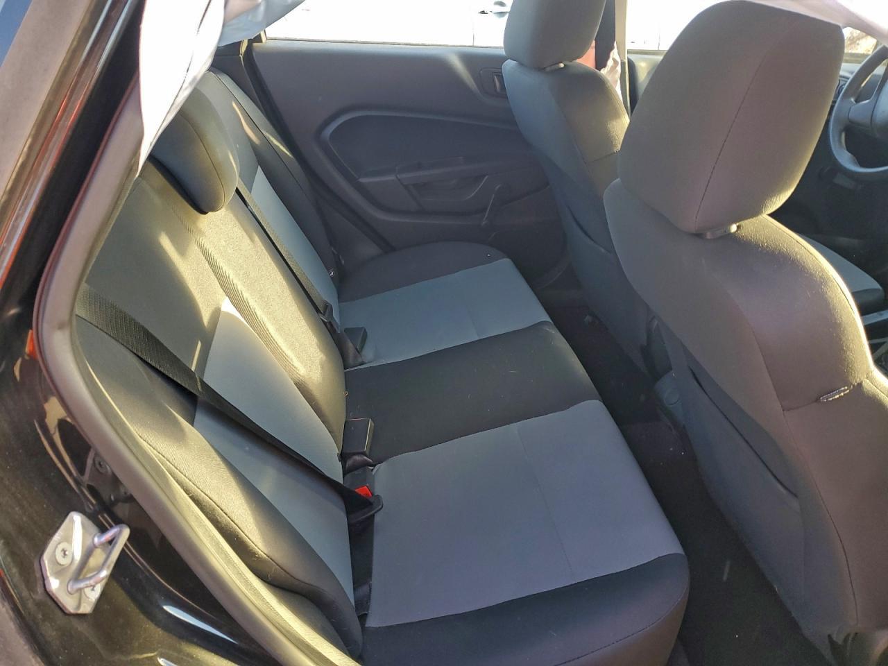 2015 FORD Fiesta