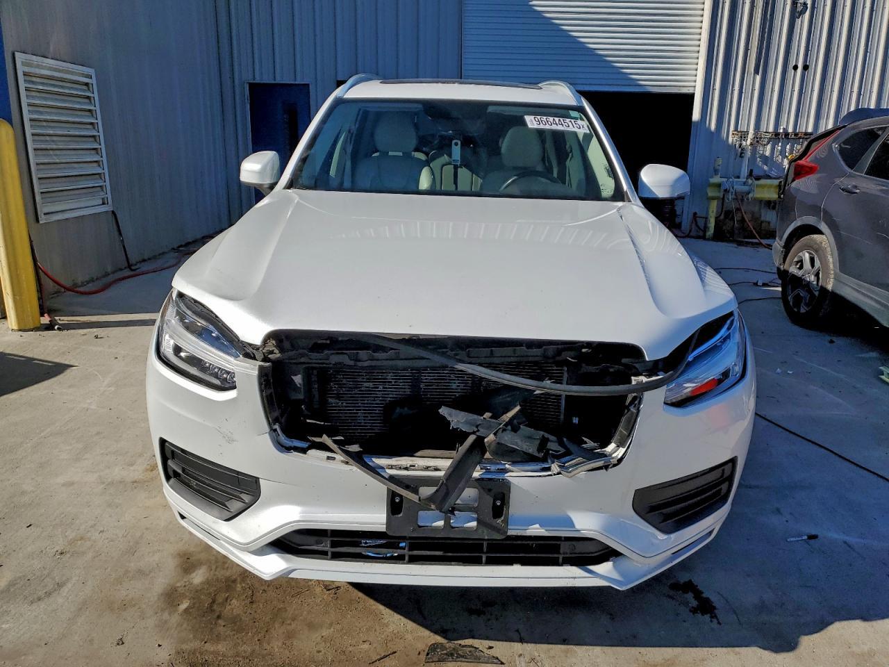 2020 VOLVO XC90